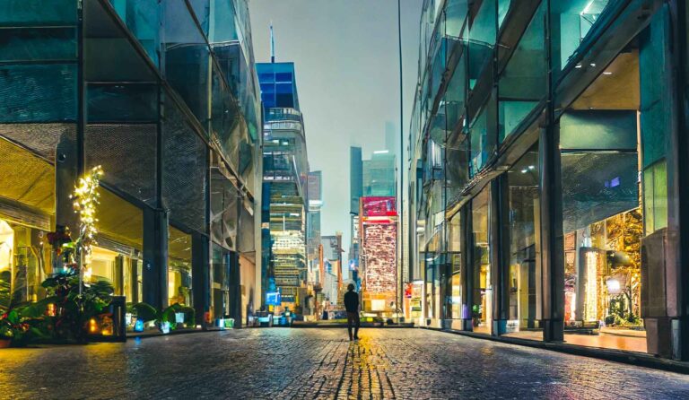 Leadership Skills vs. Management Skills: The New Paradigm of the Leader-Manager